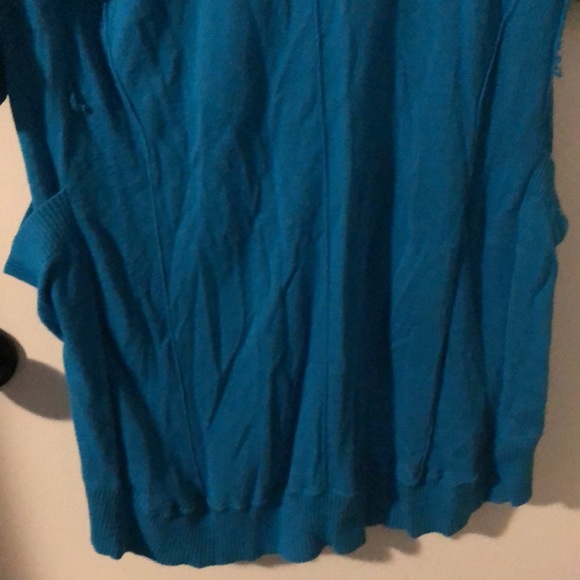 SALE!! DKNY SWEATER- 🔥🔥 5/25!!!🔥🔥 - Picture 7 of 8